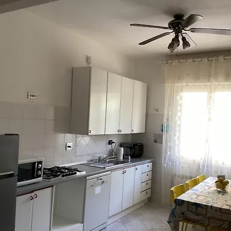 Casa Mare Tutto A Piedi スポトルノ